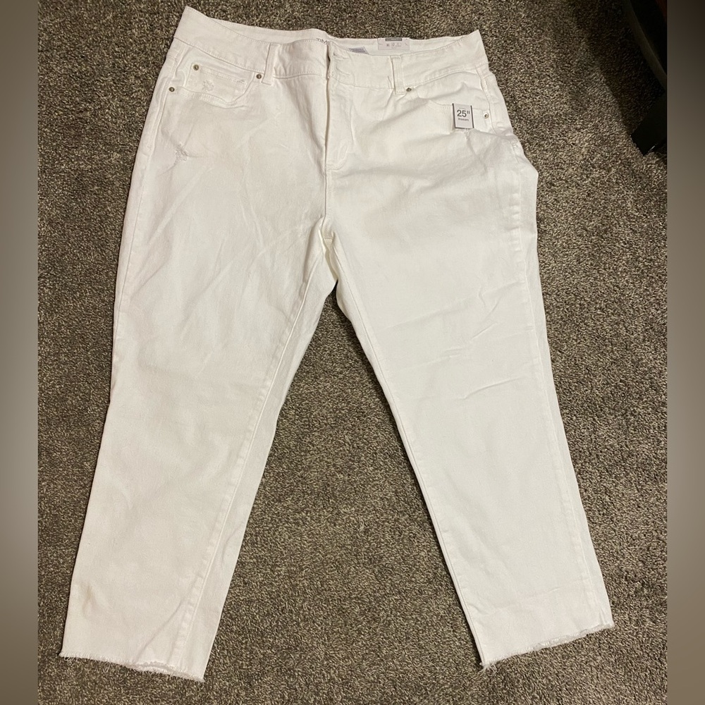 New with tags white denim capris